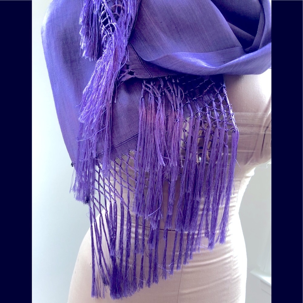 Boston Proper FRINGE Purple woven Long fringe wrap/scarf in Hyacinth 50" x 17"